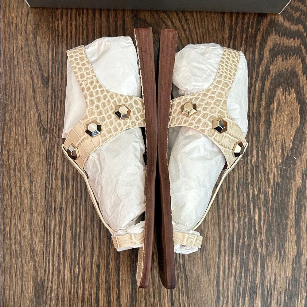 Vince Camuto VC-Dailette Summer Sandal - Picture 2 of 9